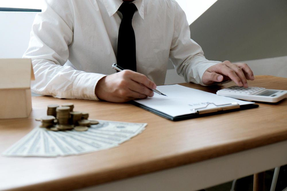 Как оплачивается работа в праздничные и выходные дни по Трудовому кодексу