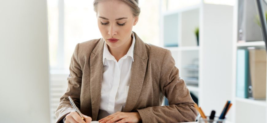 Пример трудового договора с работником